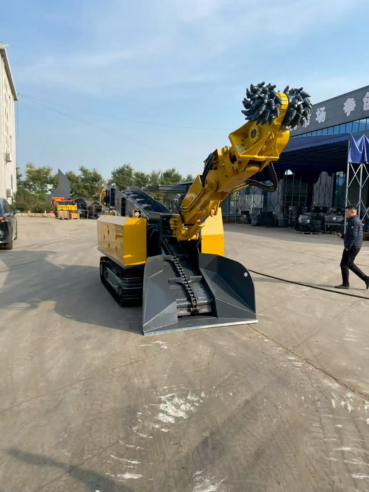 Фрезерный экскаватор гусеничных тоннелей