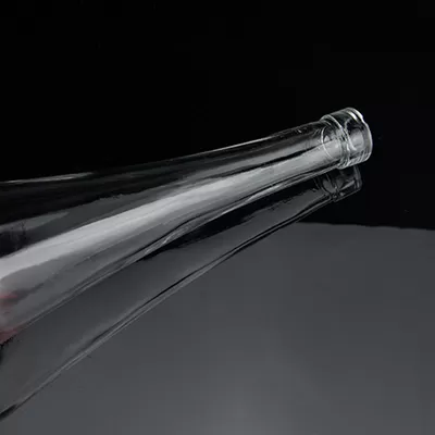 锥形丝网印刷伏特加威士忌玻璃瓶，750毫升，含超级火石玻璃