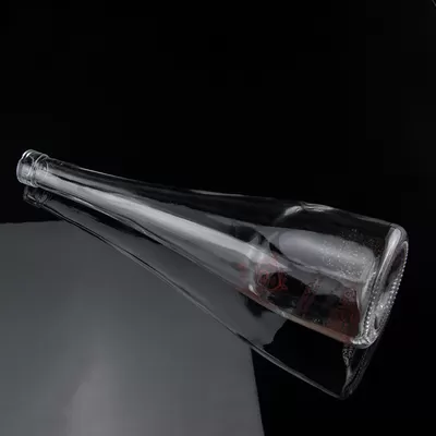 锥形丝网印刷伏特加威士忌玻璃瓶，750毫升，含超级火石玻璃